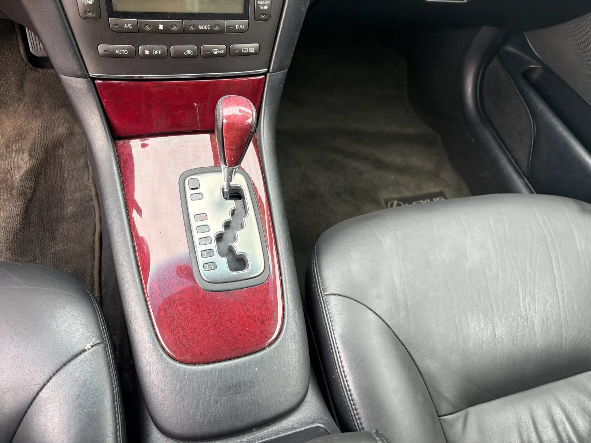 Used 2002 Lexus ES 330 w/ Premium Pkg FWD image 11