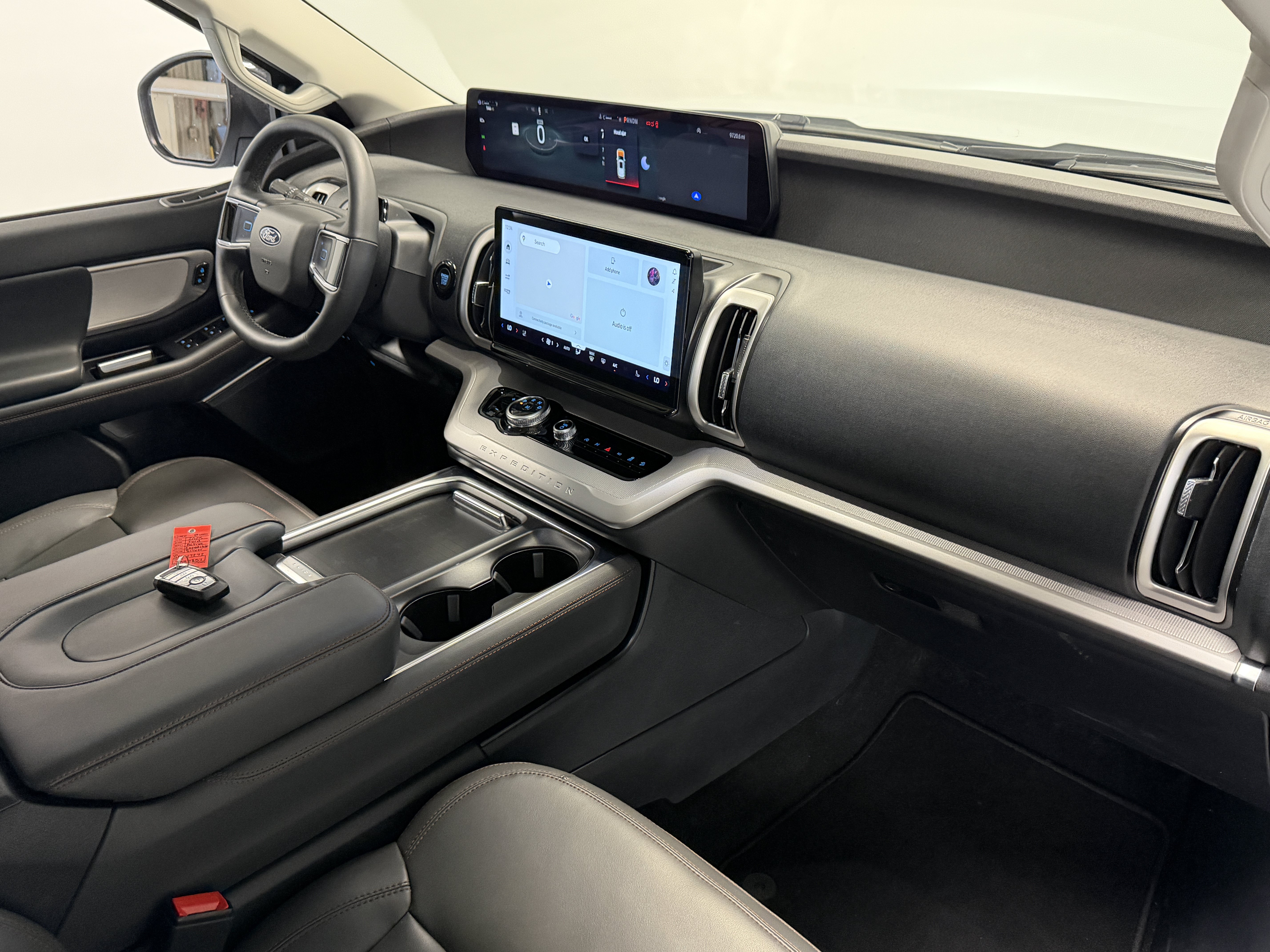 Used 2025 Ford Expedition Active AWD/4WD image 22