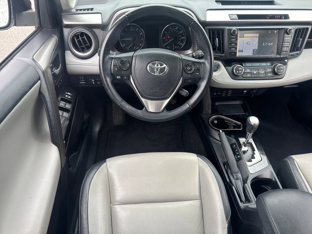 Used 2018 Toyota RAV4 Limited image 25