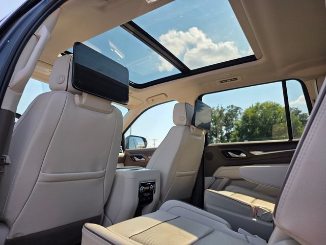 Used 2024 GMC Yukon XL Denali w/ Advanced Technology Package AWD/4WD image 35
