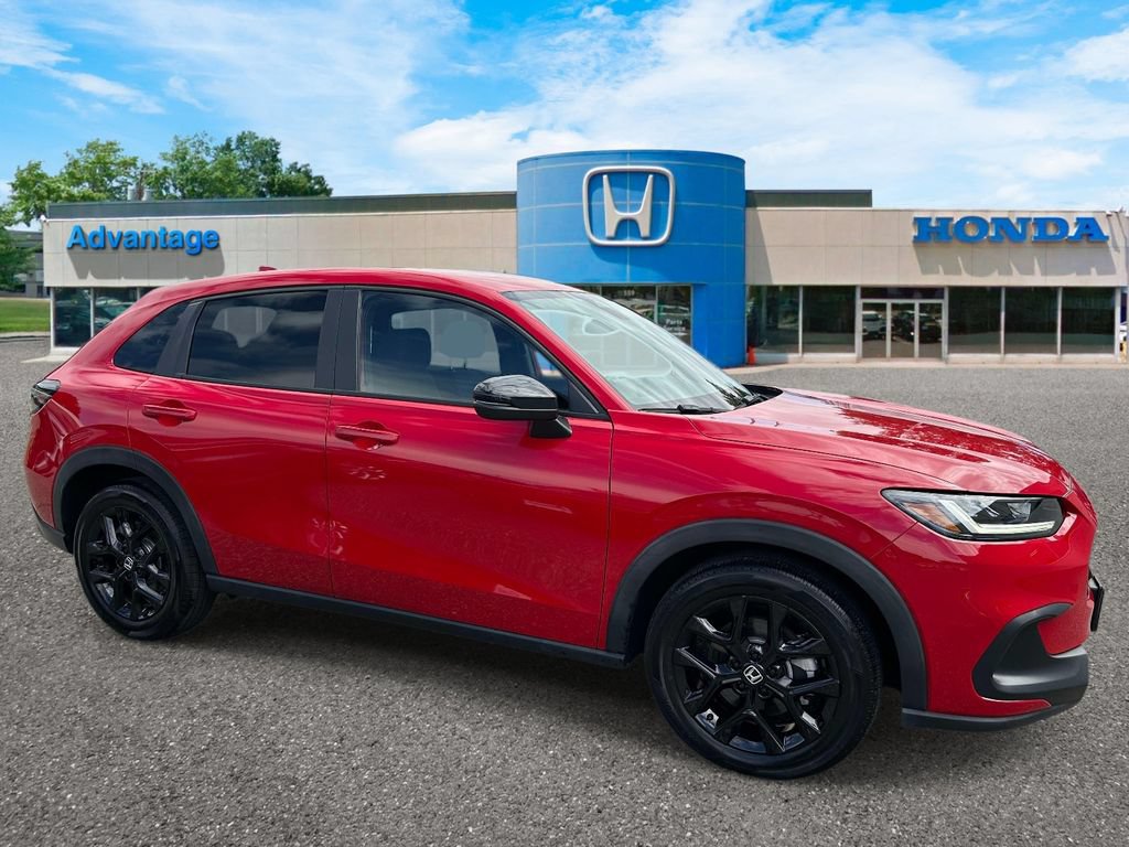 Used 2024 Honda HR-V Sport image 3