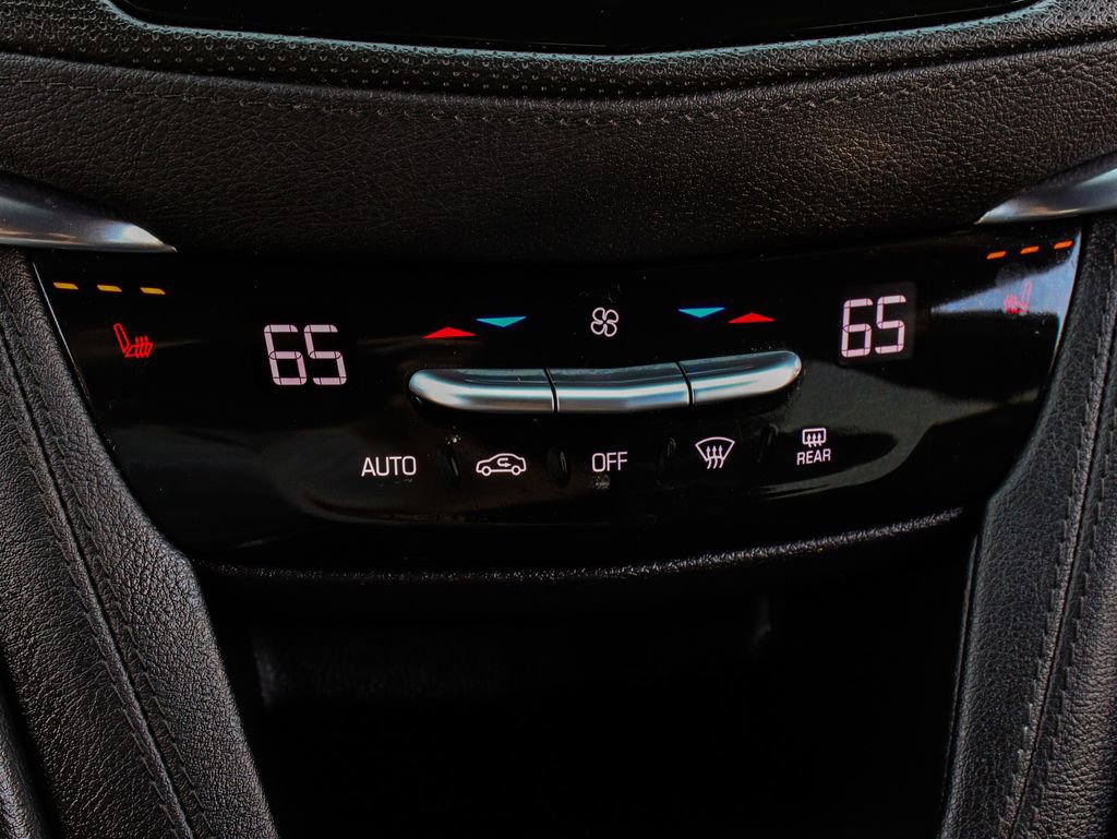 Used 2021 Cadillac XT5 Premium Luxury image 24