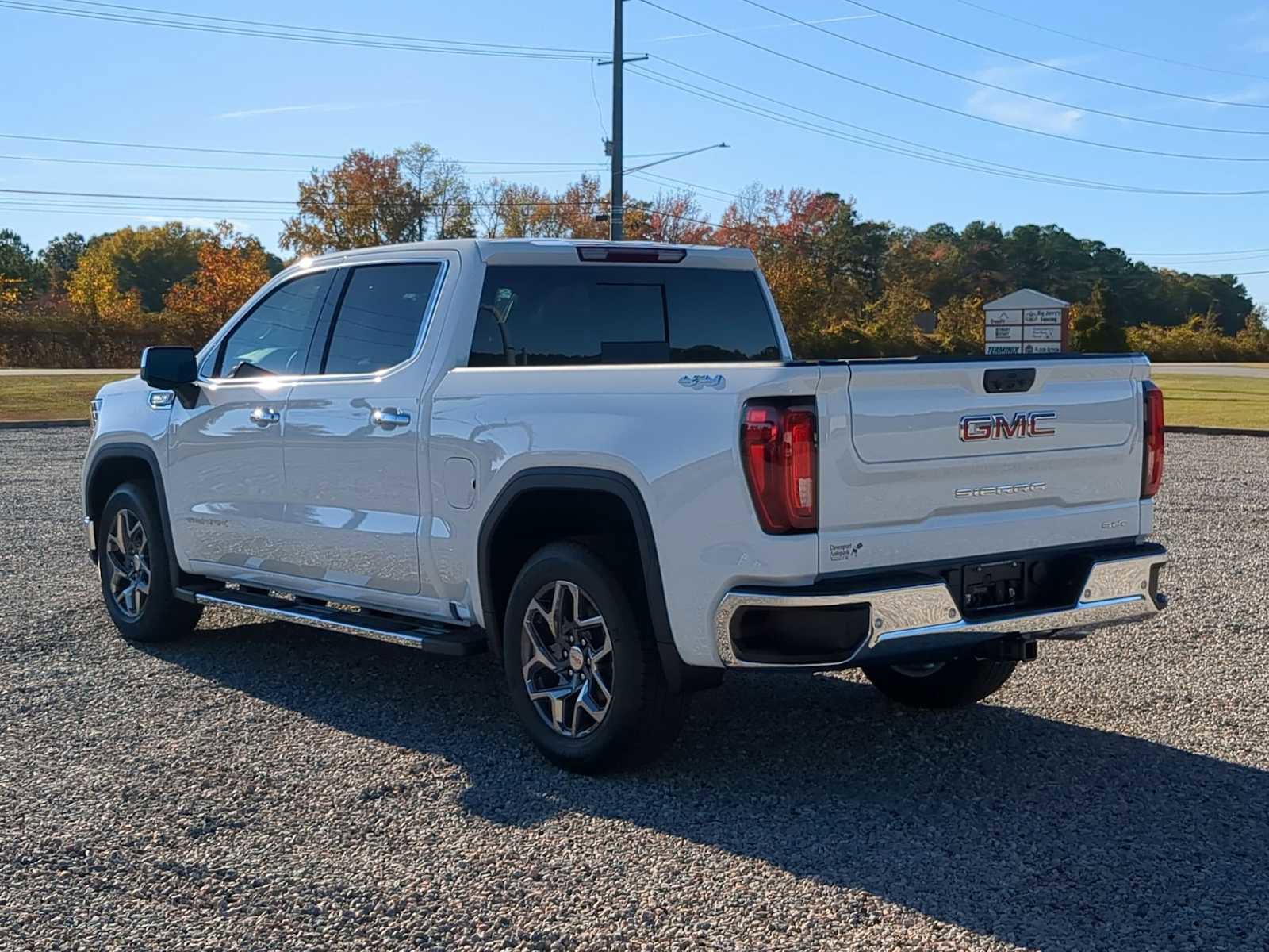 New 2026 GMC Sierra 1500 SLT w/ SLT Premium Package image 6