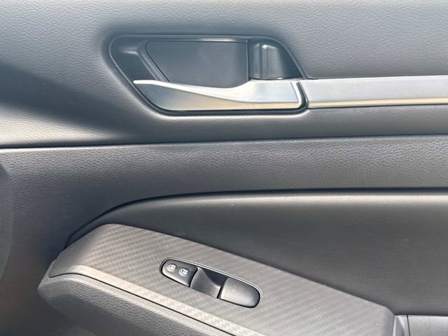 Used 2022 Nissan Altima 2.5 SV image 21