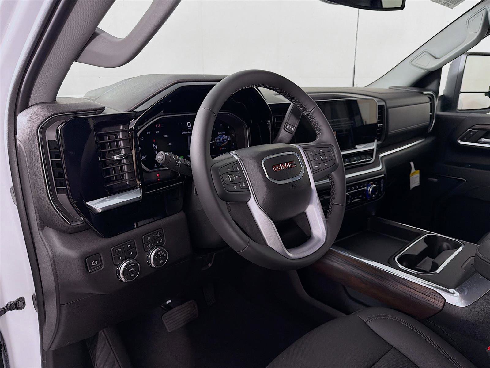 New 2026 GMC Sierra 3500 SLT w/ SLT Premium Package image 9