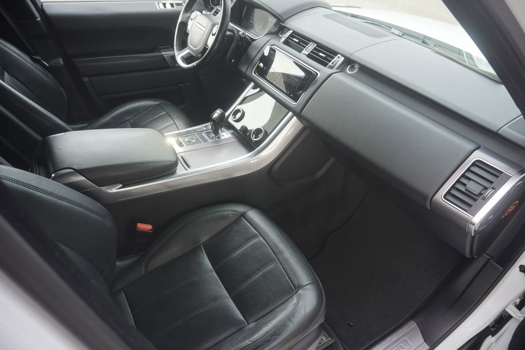 Used 2018 Land Rover Range Rover Sport HSE image 22