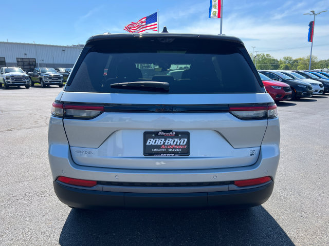 New 2026 Jeep Grand Cherokee Limited AWD/4WD image 6