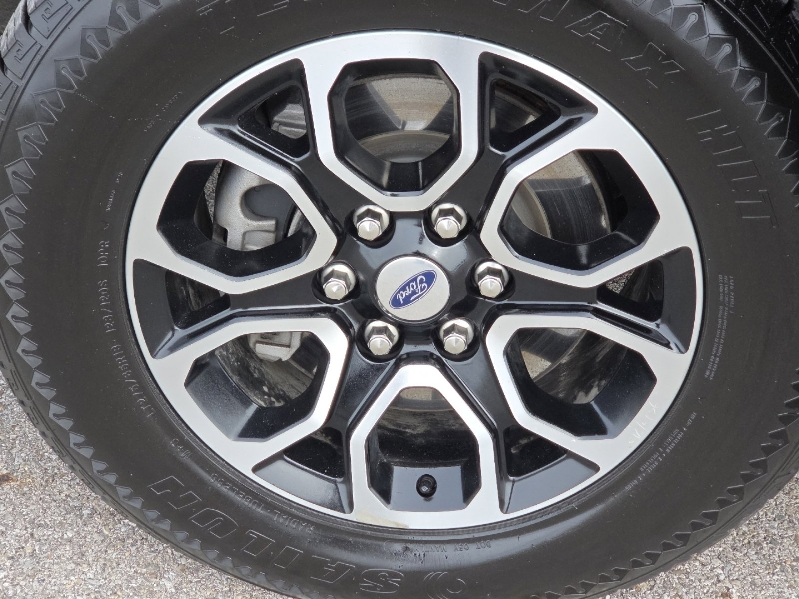 Used 2024 Ford Expedition XLT image 10