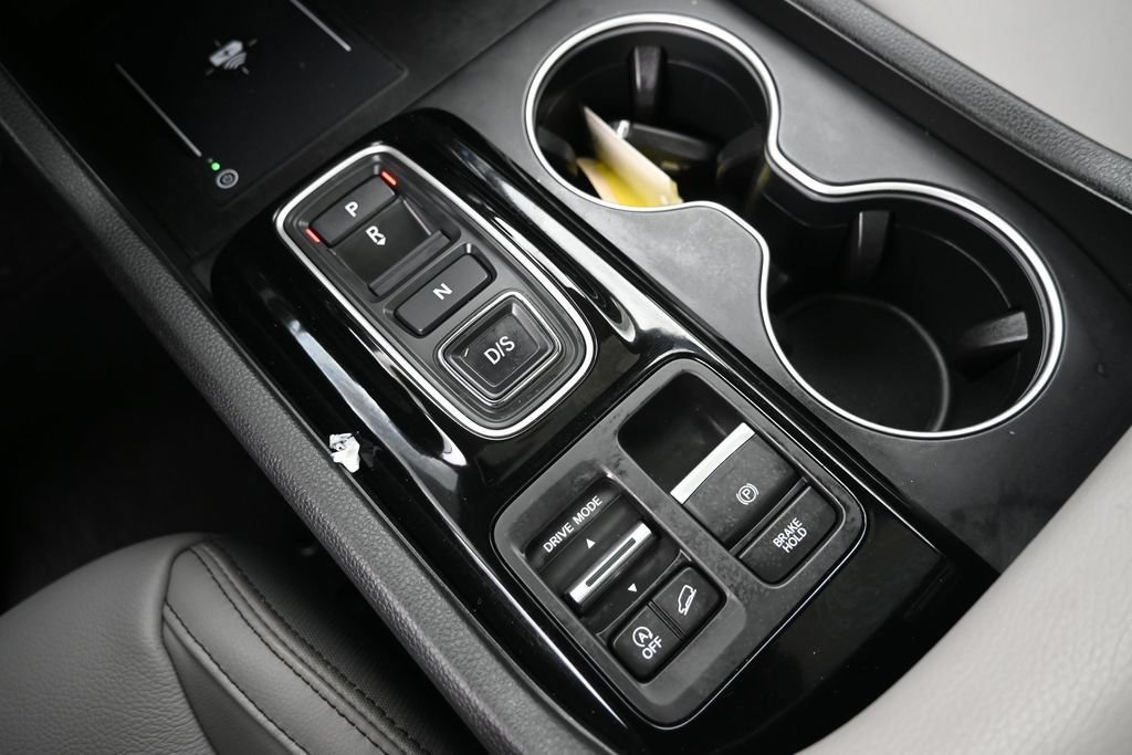 Certified 2024 Honda Pilot Touring image 23