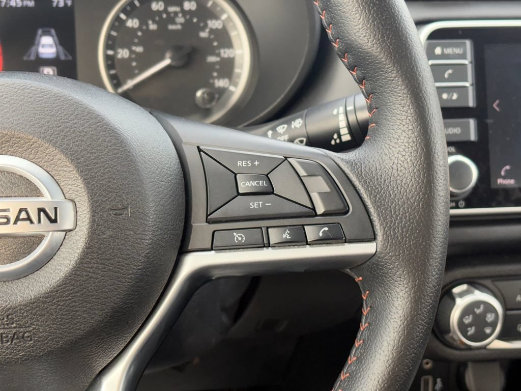 Used 2021 Nissan Versa SR FWD image 13