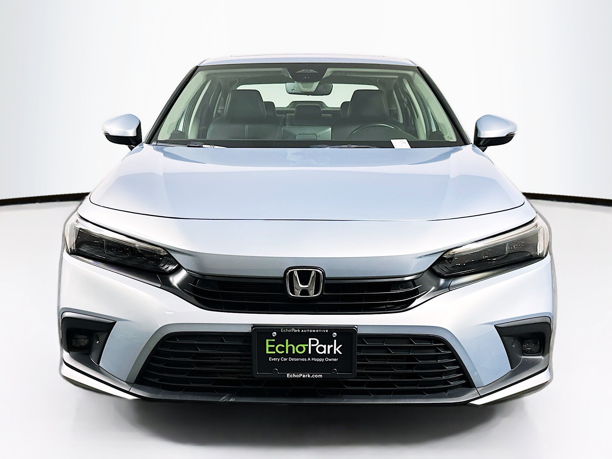 Used 2023 Honda Civic Touring image 2