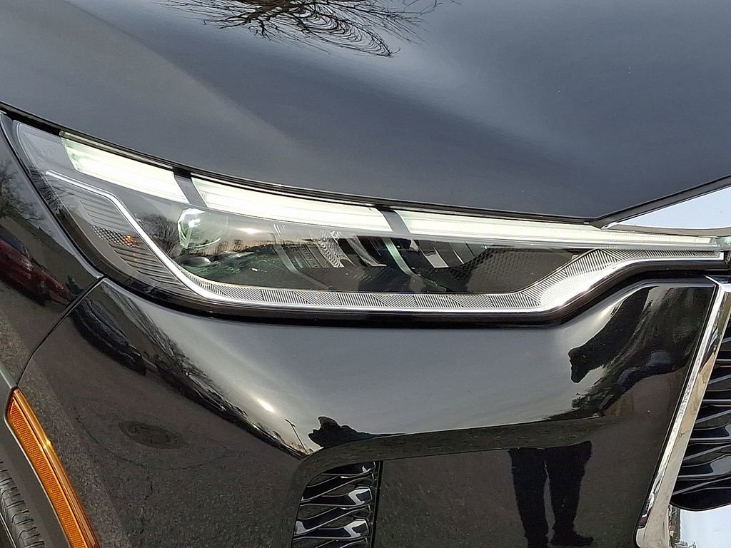 Used 2025 INFINITI QX60 Sensory w/ Vision Package image 9