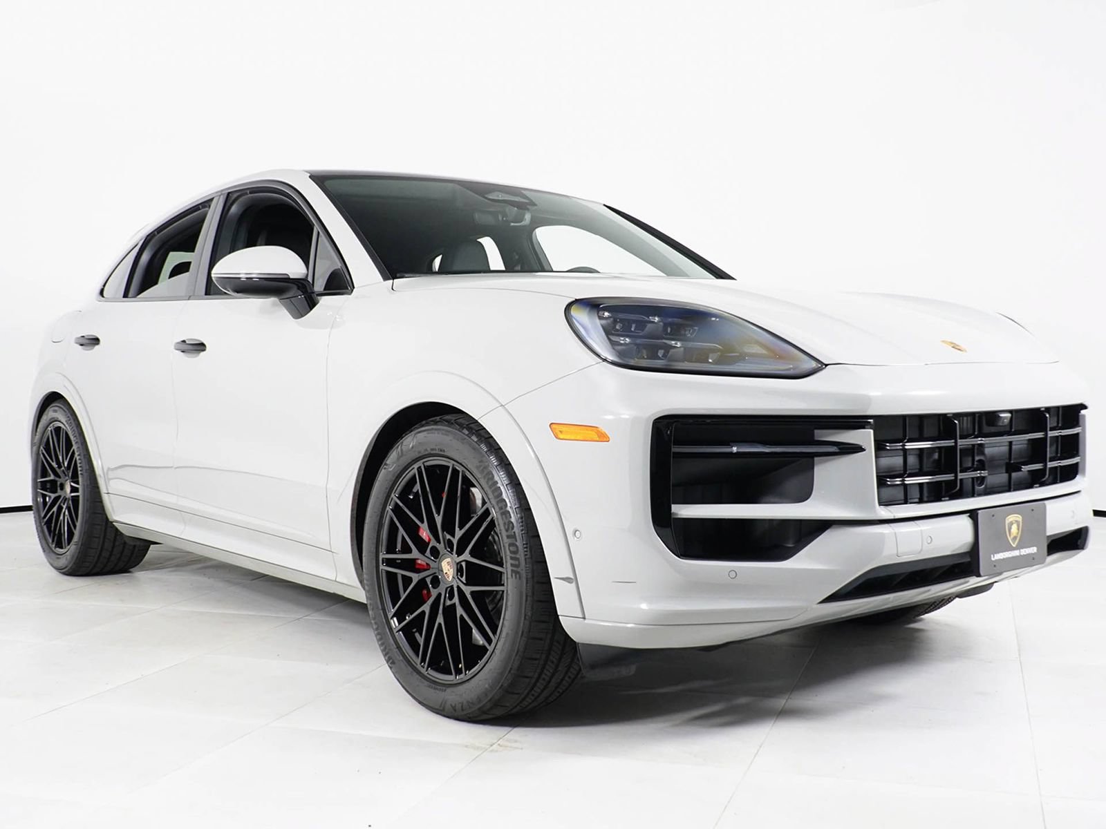 Used 2026 Porsche Cayenne GTS AWD/4WD image 17