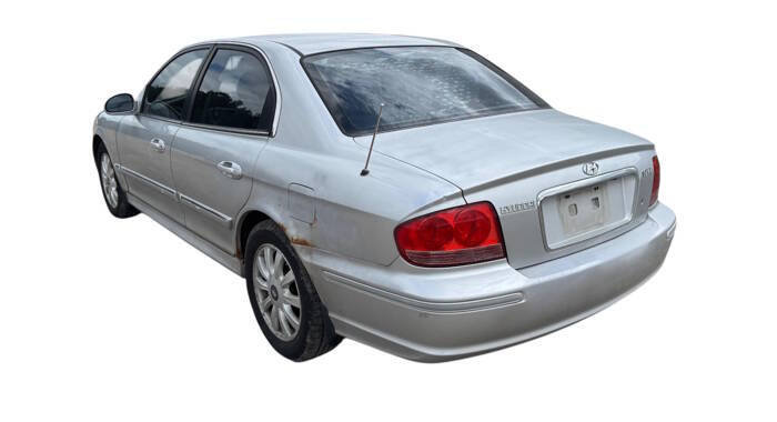 Used 2003 Hyundai Sonata GLS FWD image 3