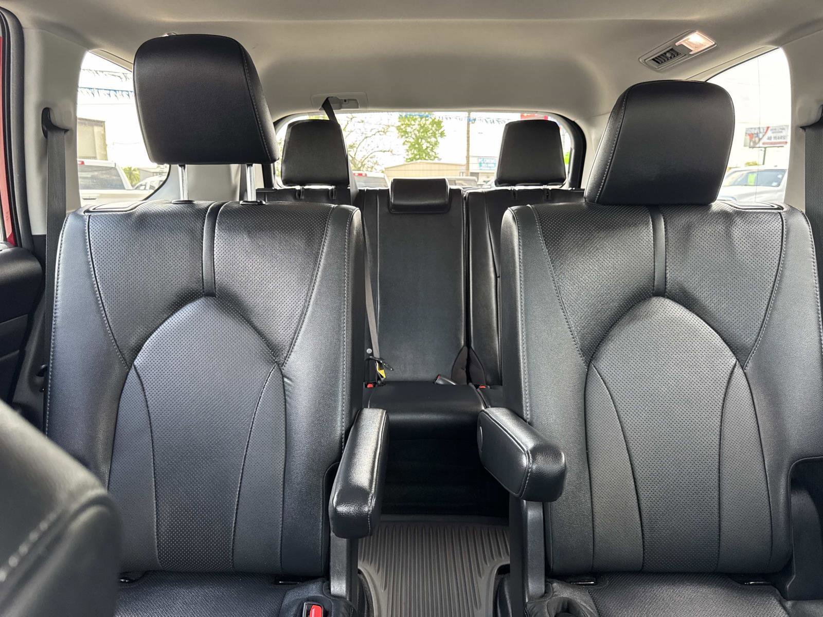 Used 2025 Toyota Grand Highlander FWD image 9