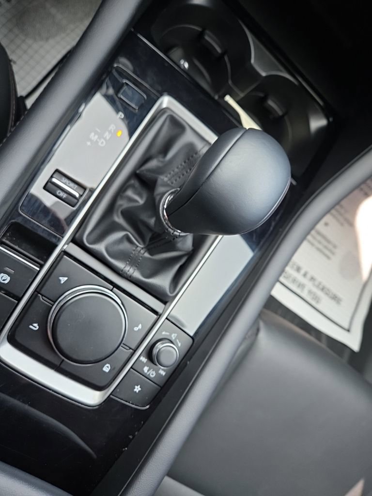 Used 2025 MAZDA MAZDA3 s image 32