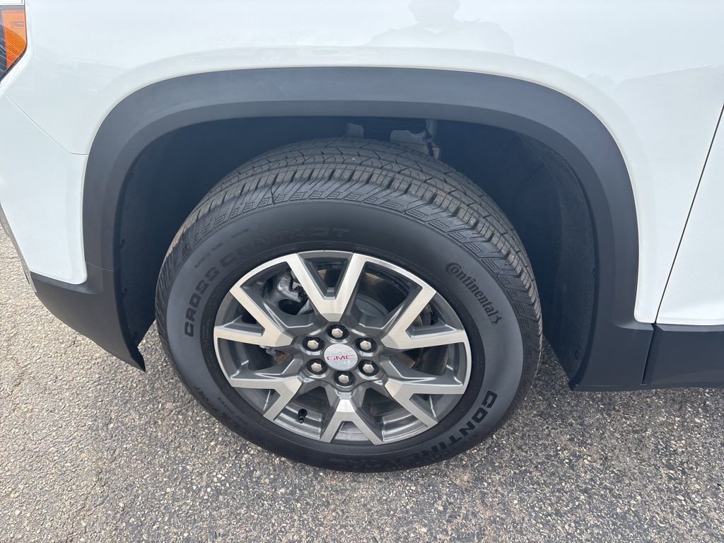 Used 2023 GMC Acadia SLE image 8