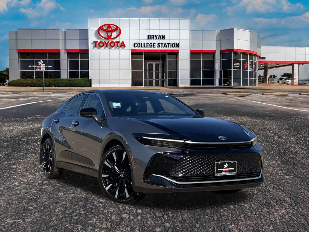 Used 2025 Toyota Crown Platinum