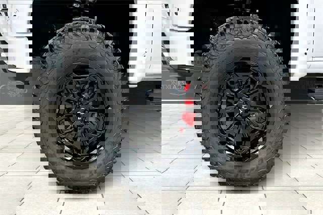 New 2025 GMC Sierra 1500 AT4 w/ AT4 Premium Package image 8