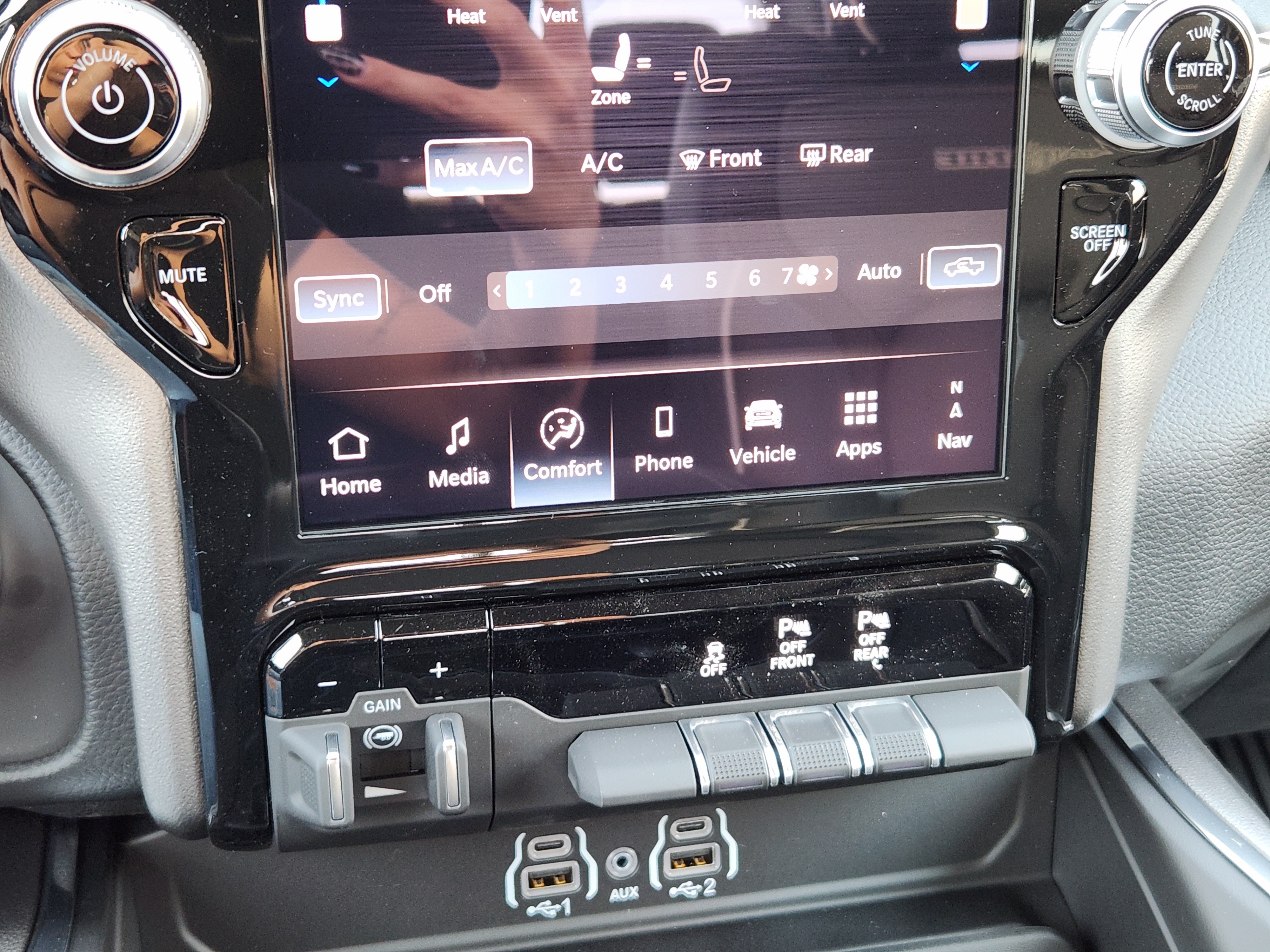 New 2027 RAM 1500 Laramie AWD/4WD image 15