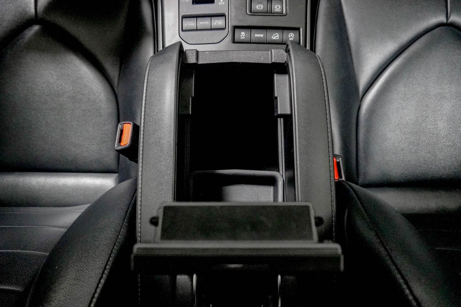 Used 2021 Toyota Highlander XLE image 30