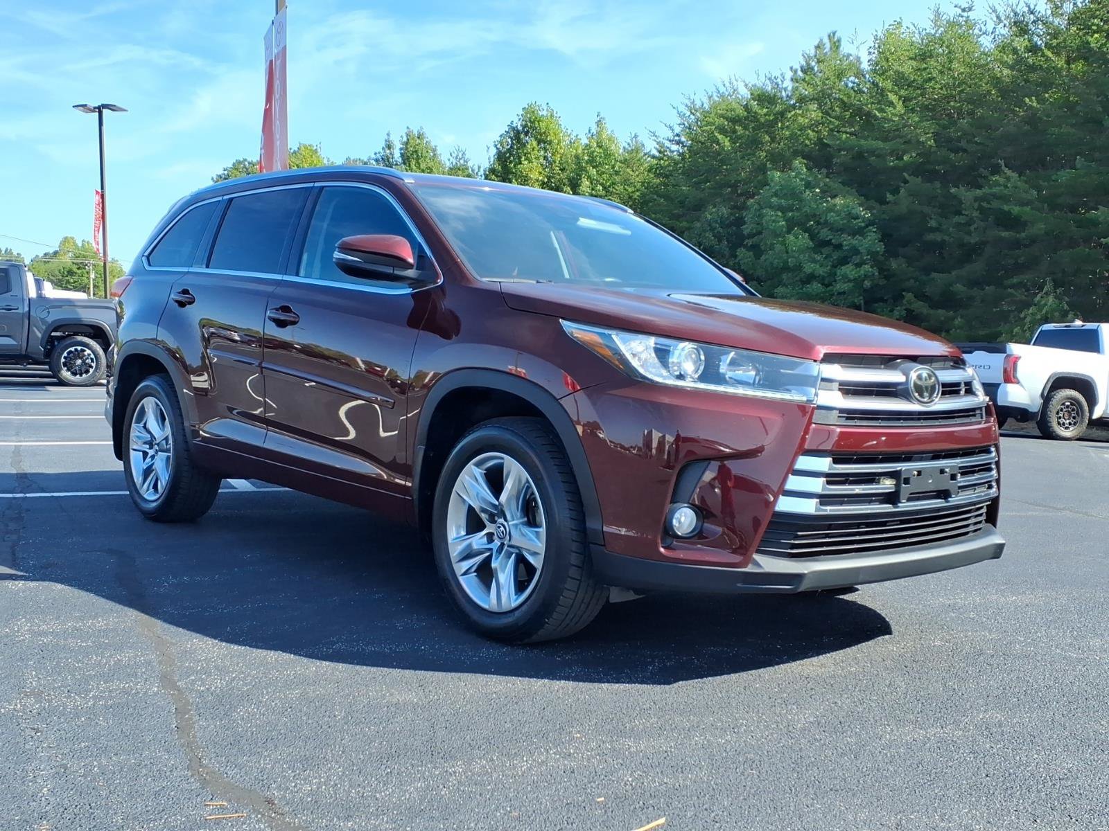 Used 2018 Toyota Highlander Limited w/ Protection Package #3 AWD/4WD image 7
