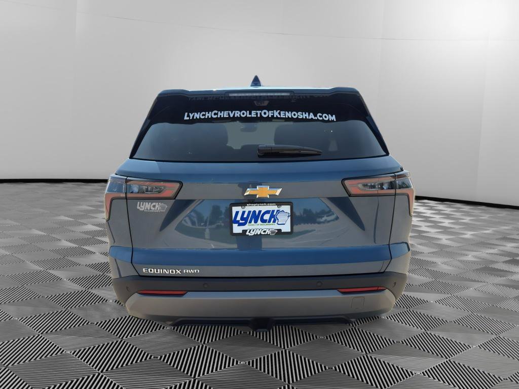 New 2026 Chevrolet Equinox LT w/ Convenience Package II AWD/4WD image 4