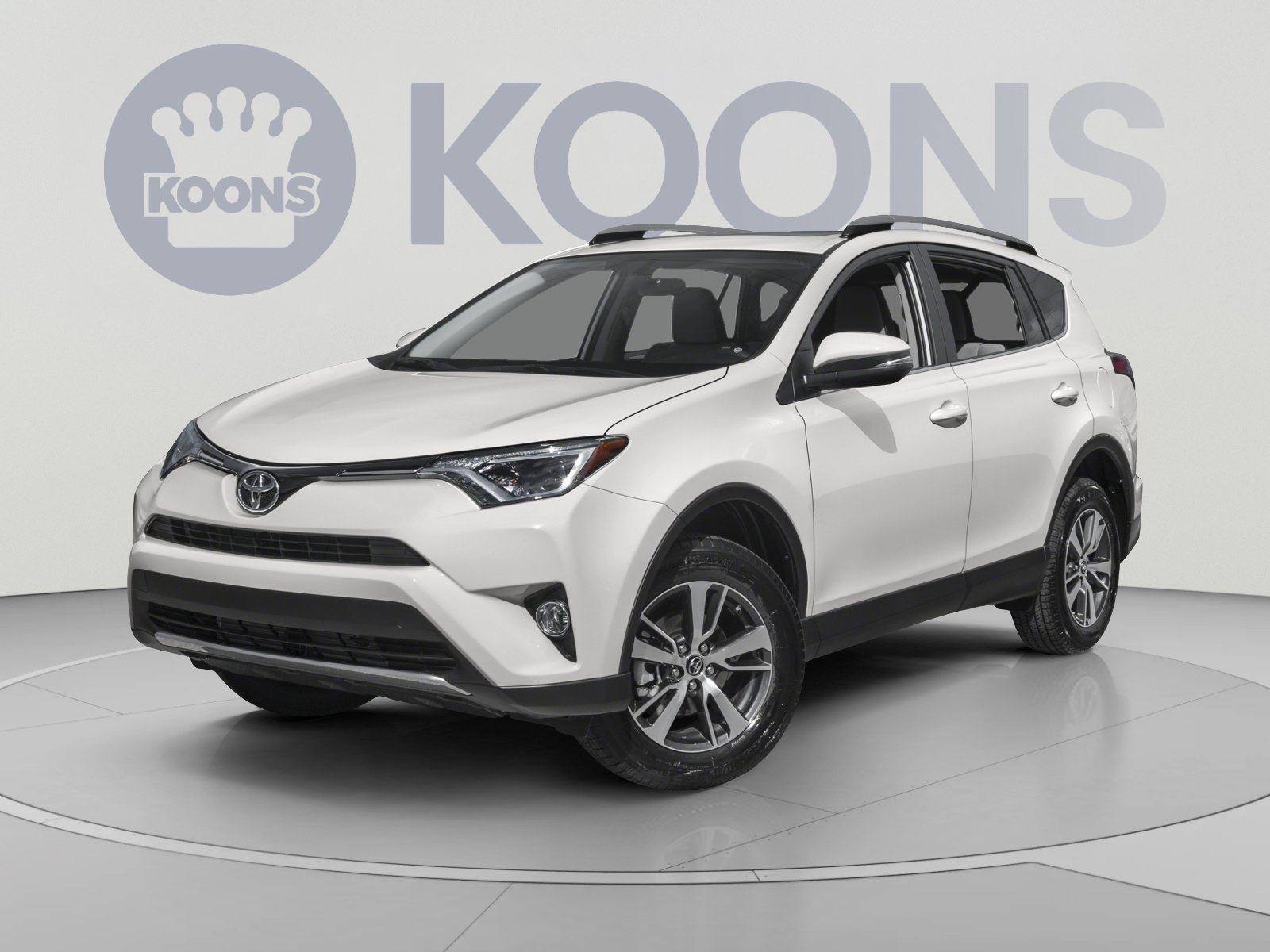 Used 2018 Toyota RAV4 XLE AWD/4WD image 1