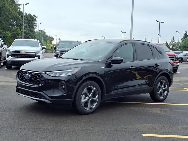 Used 2025 Ford Escape ST-Line Select AWD/4WD video 1