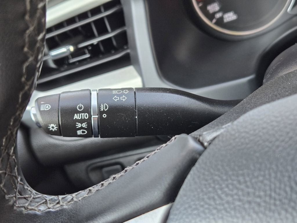 Used 2023 GMC Acadia SLT AWD/4WD image 26