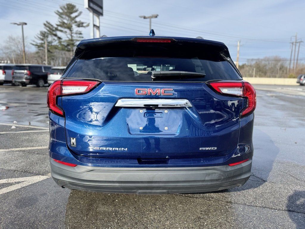 Used 2022 GMC Terrain SLE w/ Driver Convenience Package image 6