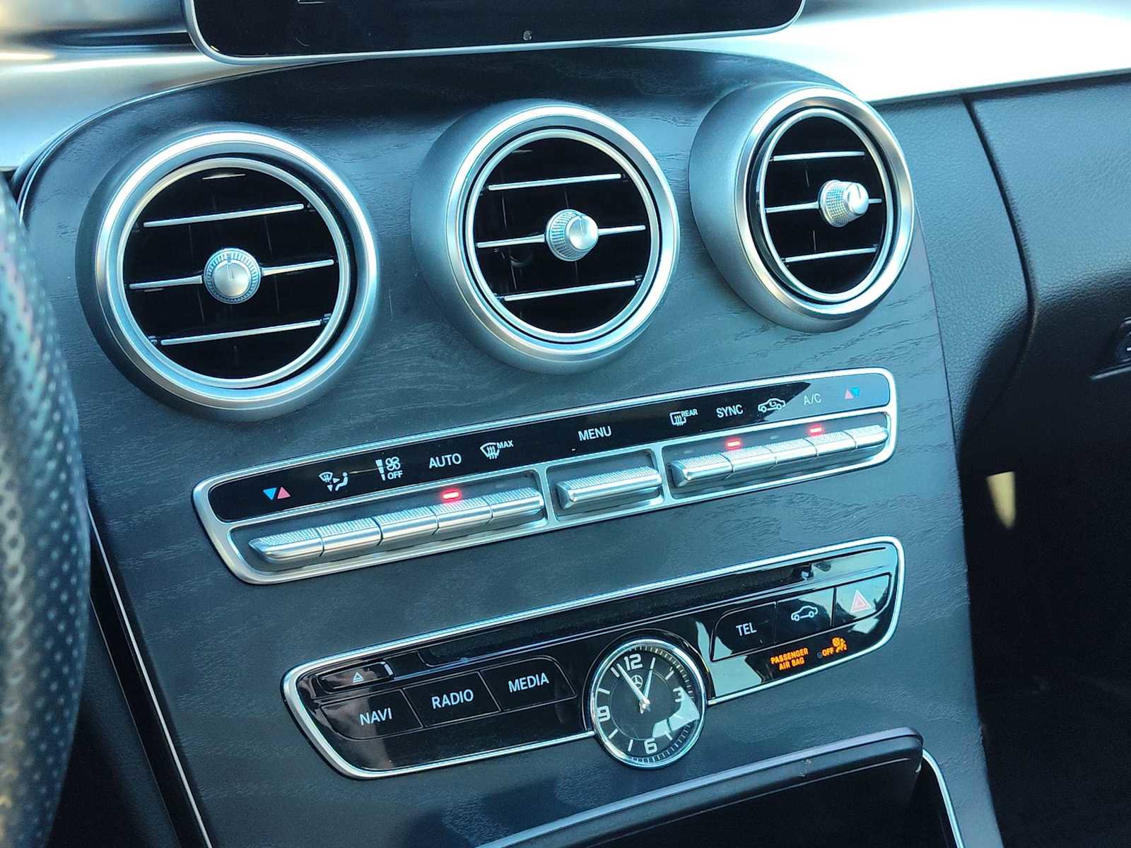 Used 2017 Mercedes-Benz C 300 Sedan image 23