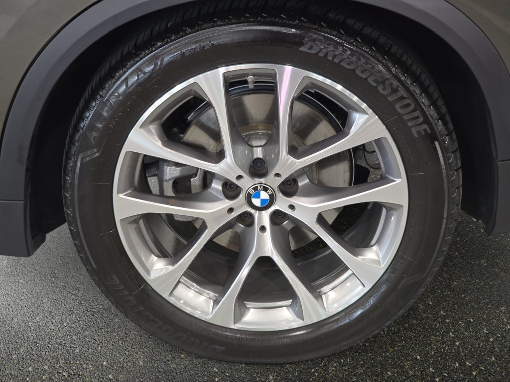 Used 2026 BMW X5 xDrive40i w/ Off-Road Package AWD/4WD image 30