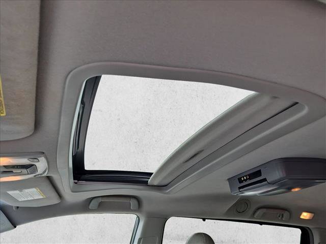 Used 2013 Toyota Sienna XLE FWD image 14