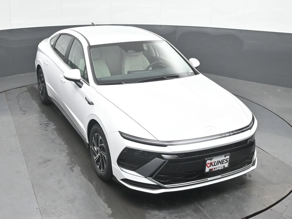 New 2026 Hyundai Sonata Blue FWD image 32