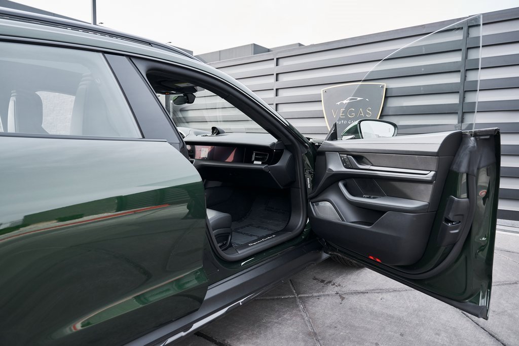 Used 2026 Porsche Taycan Turbo S image 31