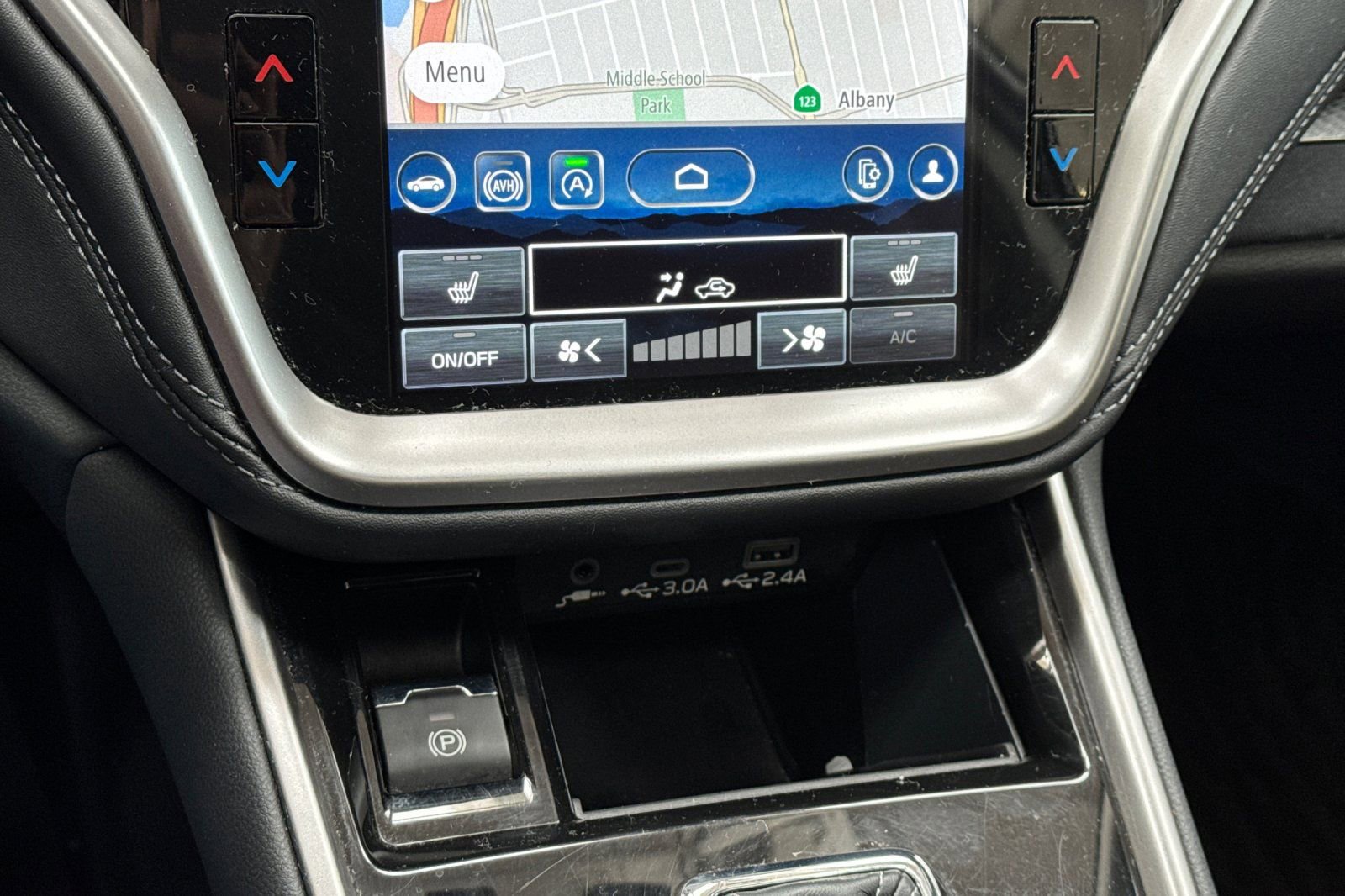 Used 2025 Subaru Outback Premium image 27