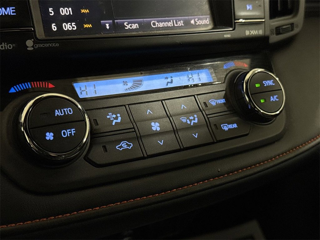 Used 2018 Toyota RAV4 SE w/ Power Extra Value Package image 15