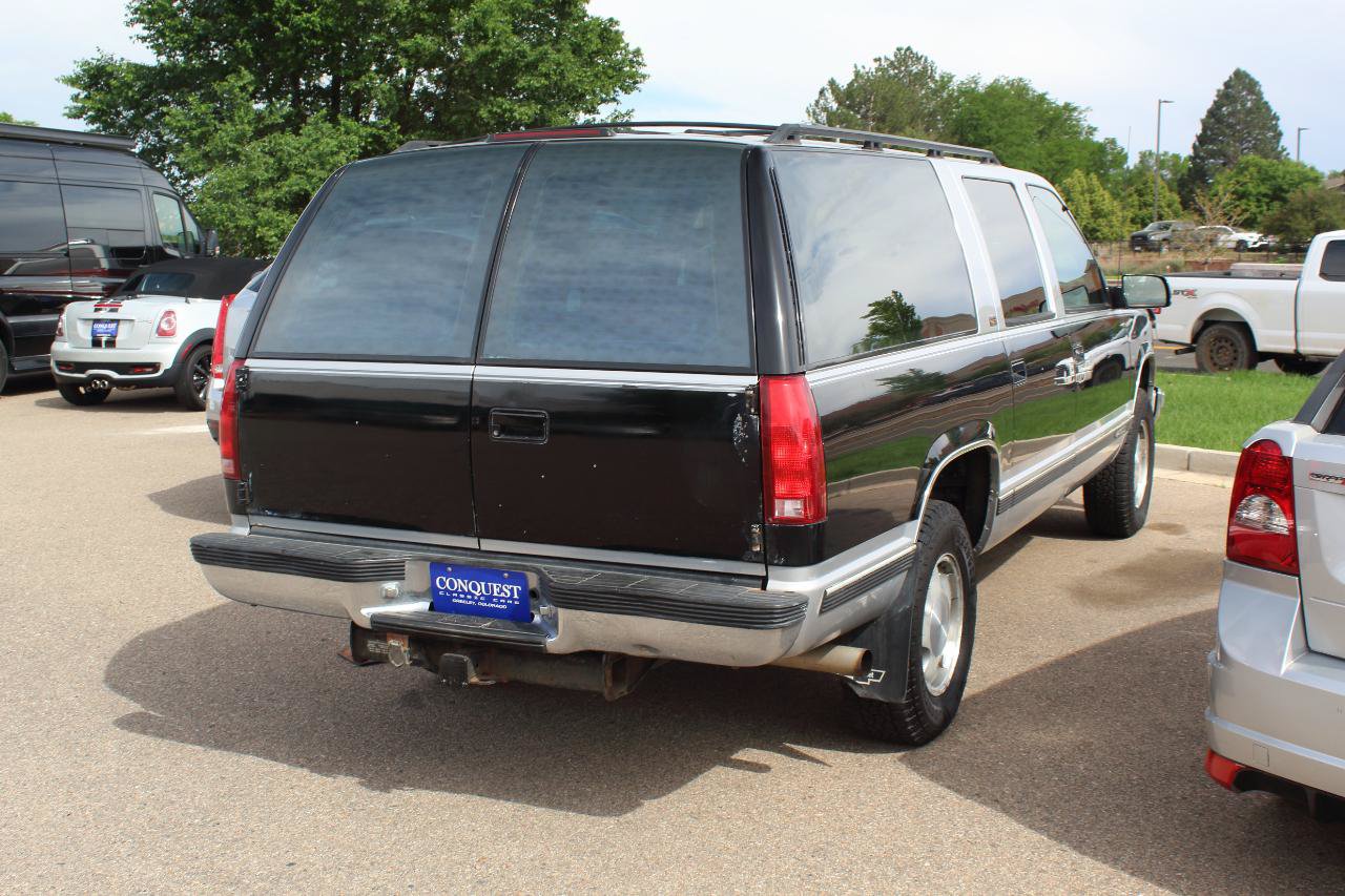 Used 1994 Chevrolet Suburban 4WD image 2