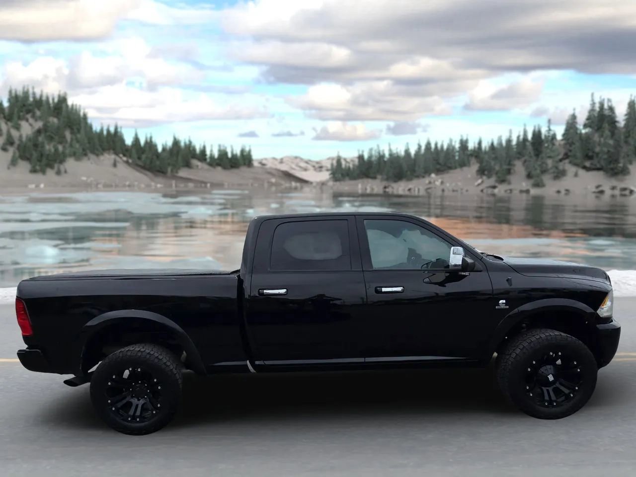 Used 2012 RAM 2500 Limited AWD/4WD image 2