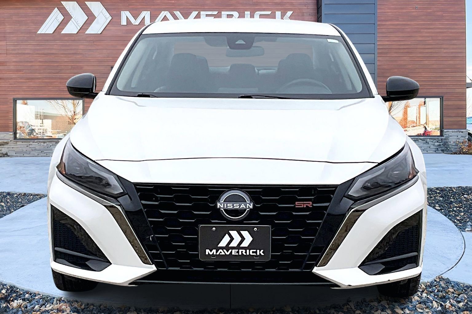 Used 2023 Nissan Altima 2.5 SR image 2