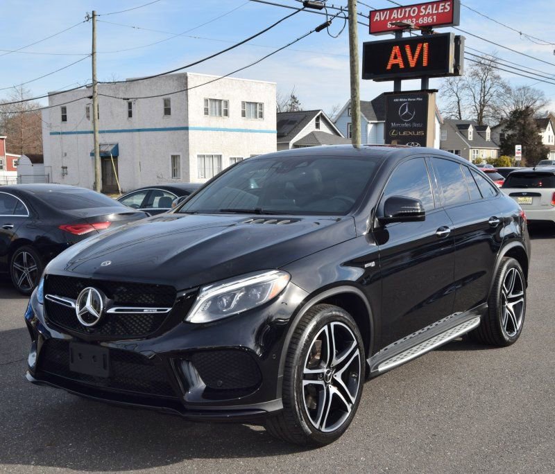 Used 2019 Mercedes-Benz GLE 43 AMG 4MATIC w/ Premium 3 Package image 2