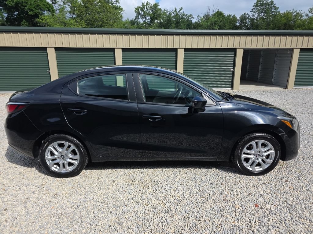 Certified 2017 Toyota Yaris iA FWD image 7