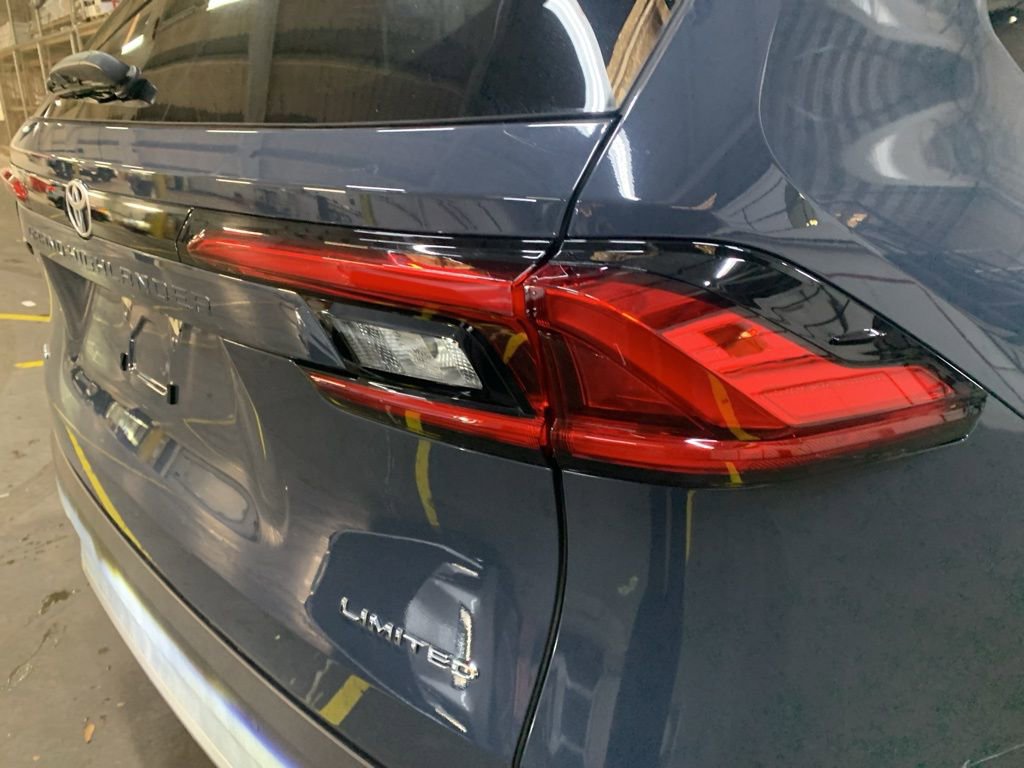 Used 2024 Toyota Grand Highlander Limited image 30