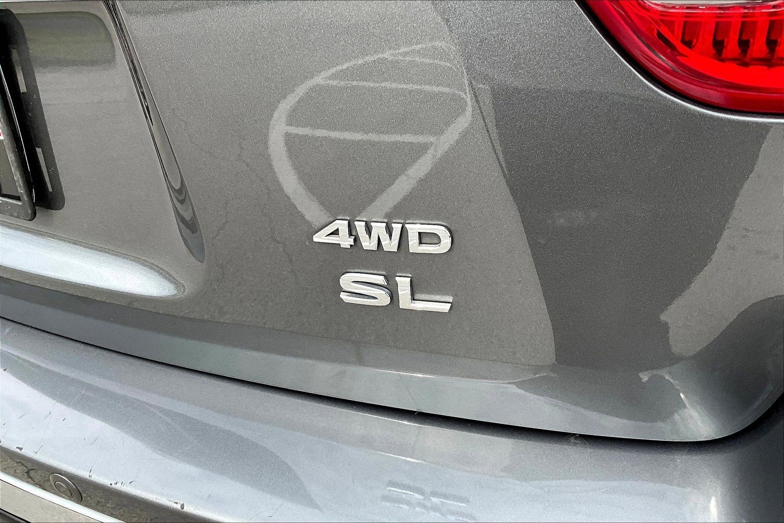 Used 2019 Nissan Pathfinder SL image 24