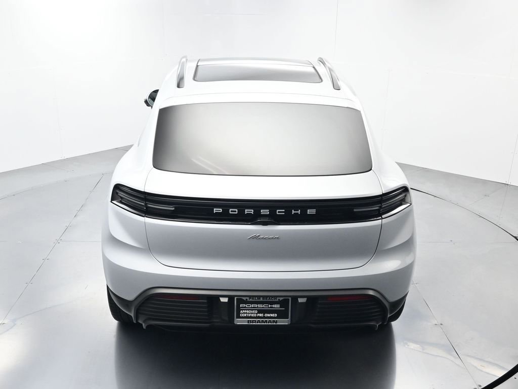 Certified 2025 Porsche Macan Electric image 39
