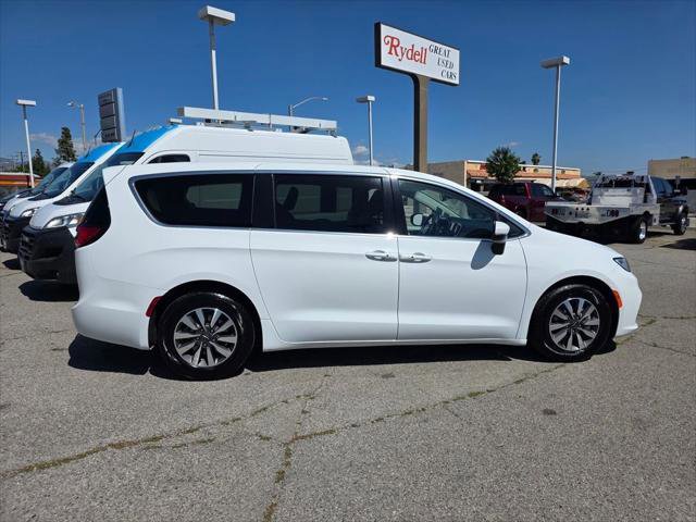 Certified 2023 Chrysler Pacifica Touring-L FWD image 4