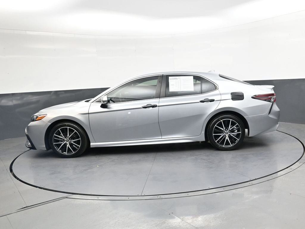 Used 2023 Toyota Camry SE FWD image 8