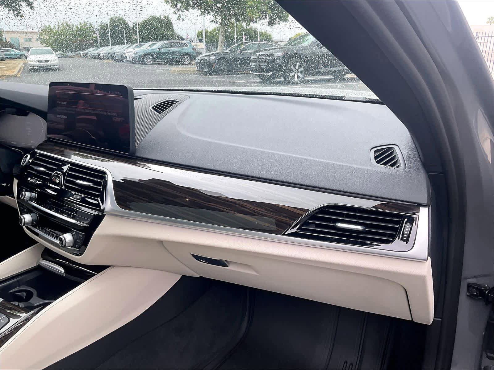 Used 2022 BMW 540i w/ M Sport Package RWD image 17