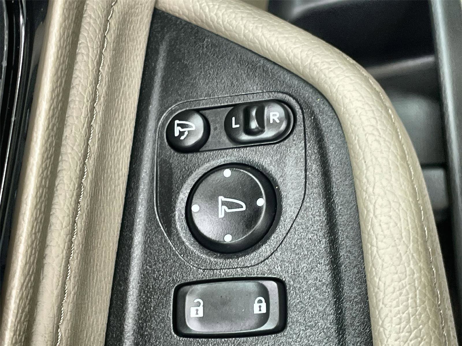 Used 2019 Honda Odyssey Elite image 16